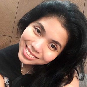 Christine Silvia  Ayal 's avatar