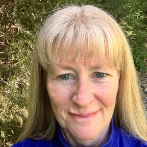 Debbie Bomgardner's avatar