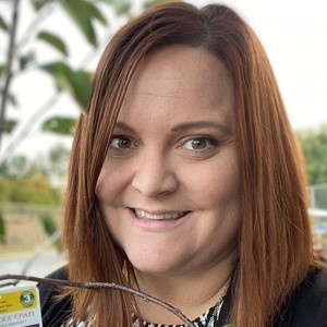 Angela Main's avatar