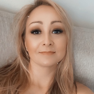 April Cesak's avatar